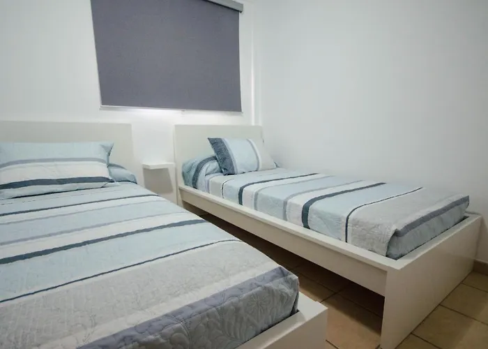 Apartement El Pescador-Where Art And Beach Meet