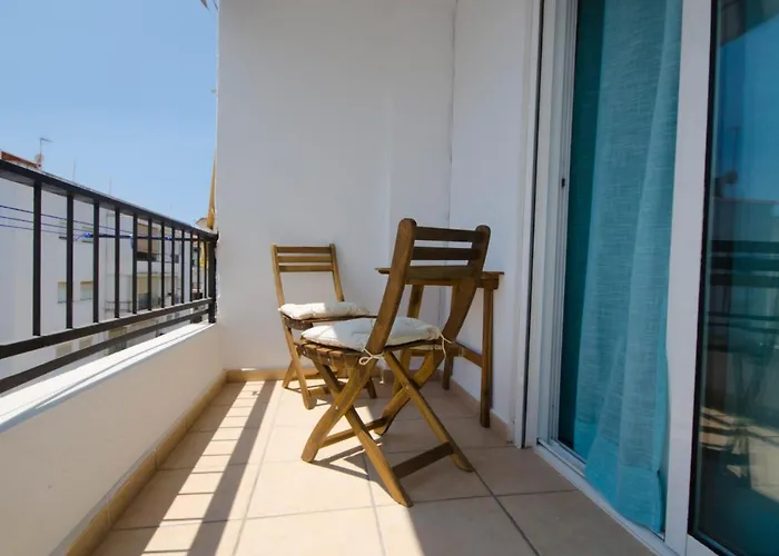 Apartement El Pescador-Where Art And Beach Meet